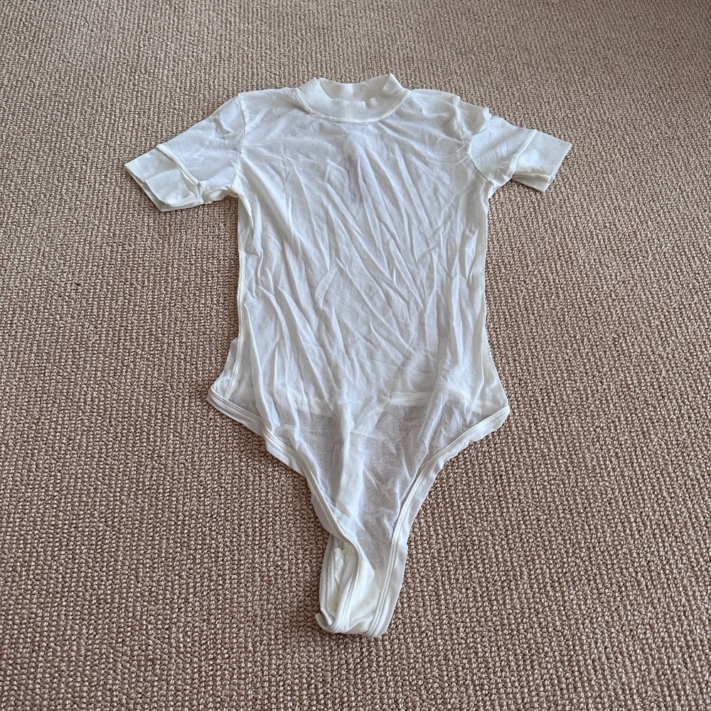 Skims Summer Mesh Bone T-Shirt Bodysuit, Size Large NWT